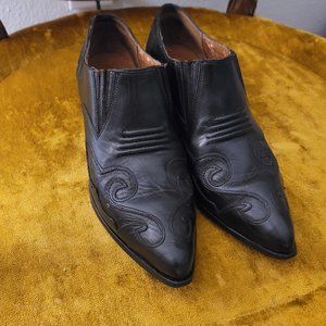 Nine West Western ankle booties